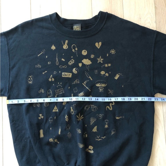 Obey The Last Night Girl Sweater Crew Neck Sweatshirt in Black Made in USA - Picture 2 of 11